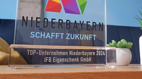 Auszeichnung als Top Unternehmen Niederbayern für IFB Eigenschenk